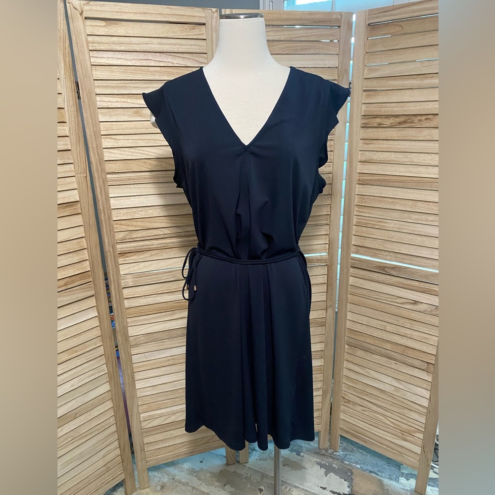 H&M navy blue short sleeve v neck dress , size medium , good condition